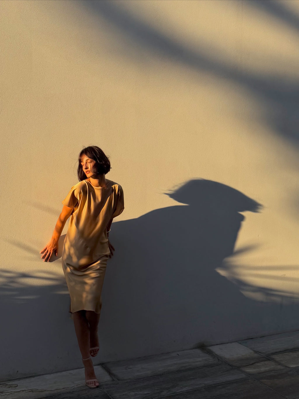 Kire Asymmetric Dress Golden