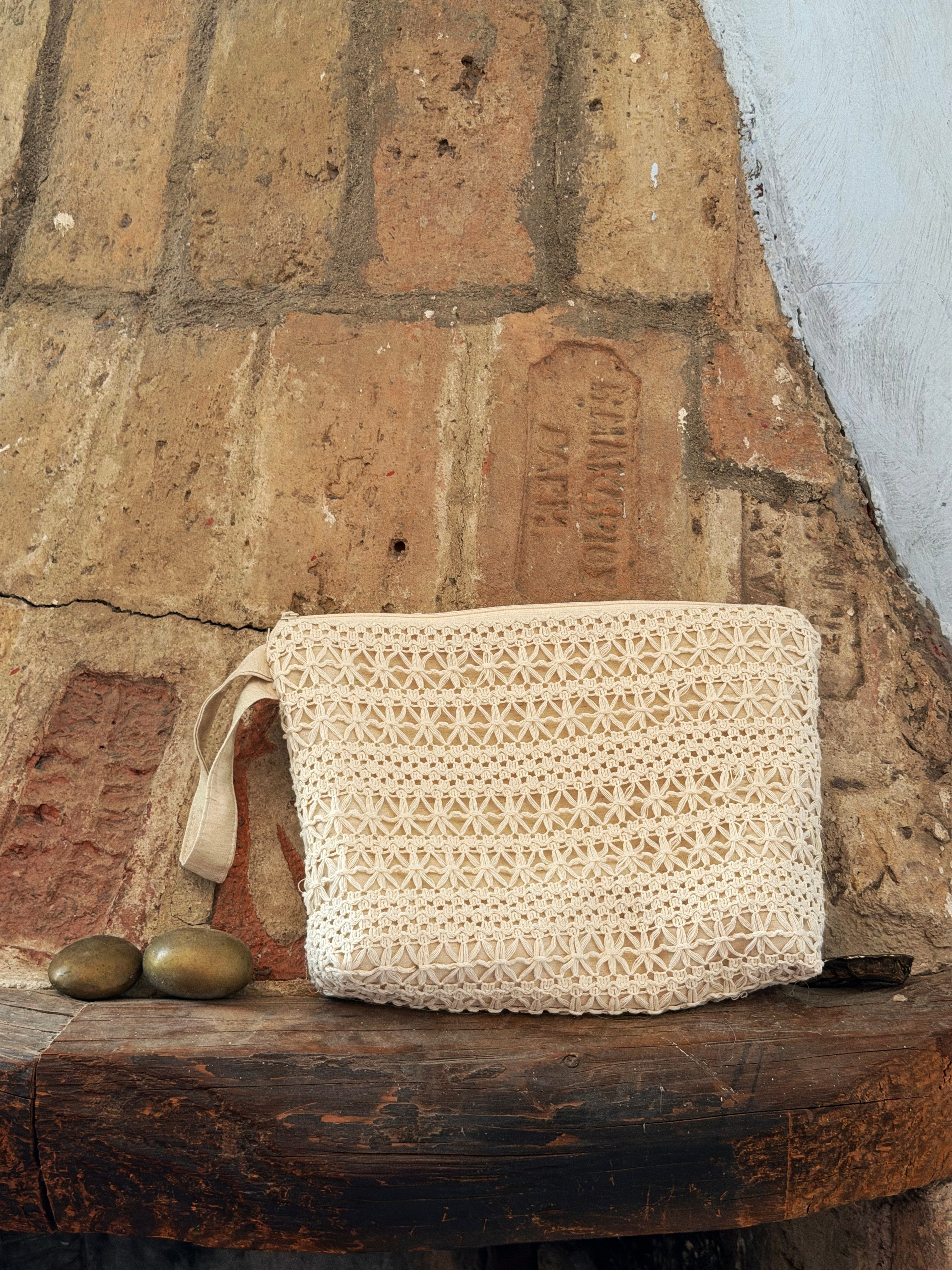Mesh Zip Pouch Crochet