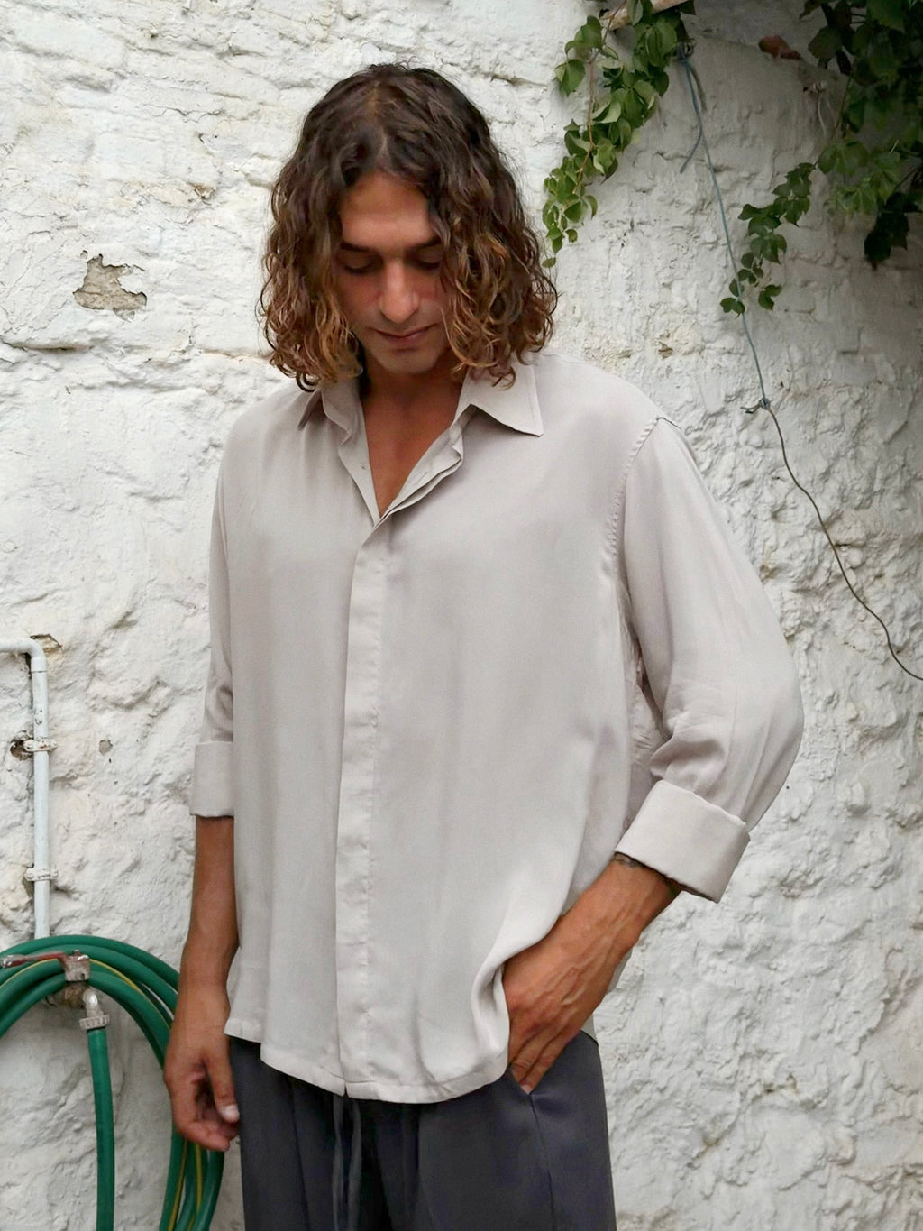 LIGHT GREY SHIRT