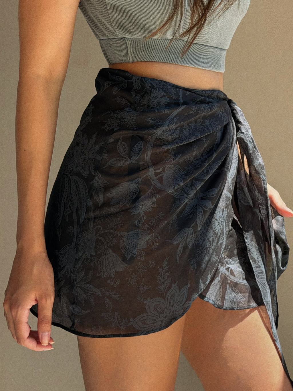 Knot Skirt See-through